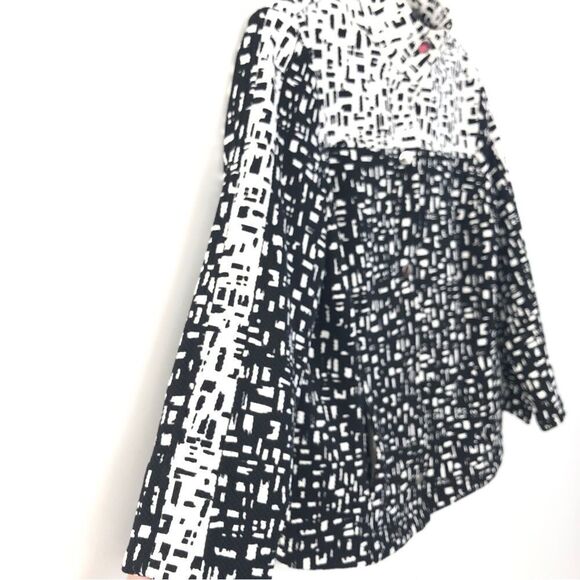 Draper’s and Damon’s Colorblock Blazer Jacket in Black & White - Picture 5 of 7